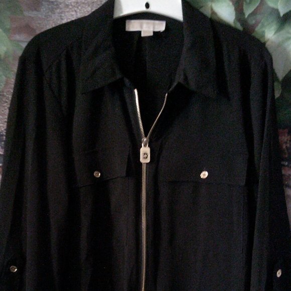 Black Gold Zip Pockets Long Sleeve Roll Tab Sleeve Blouse - Picture 2 of 5